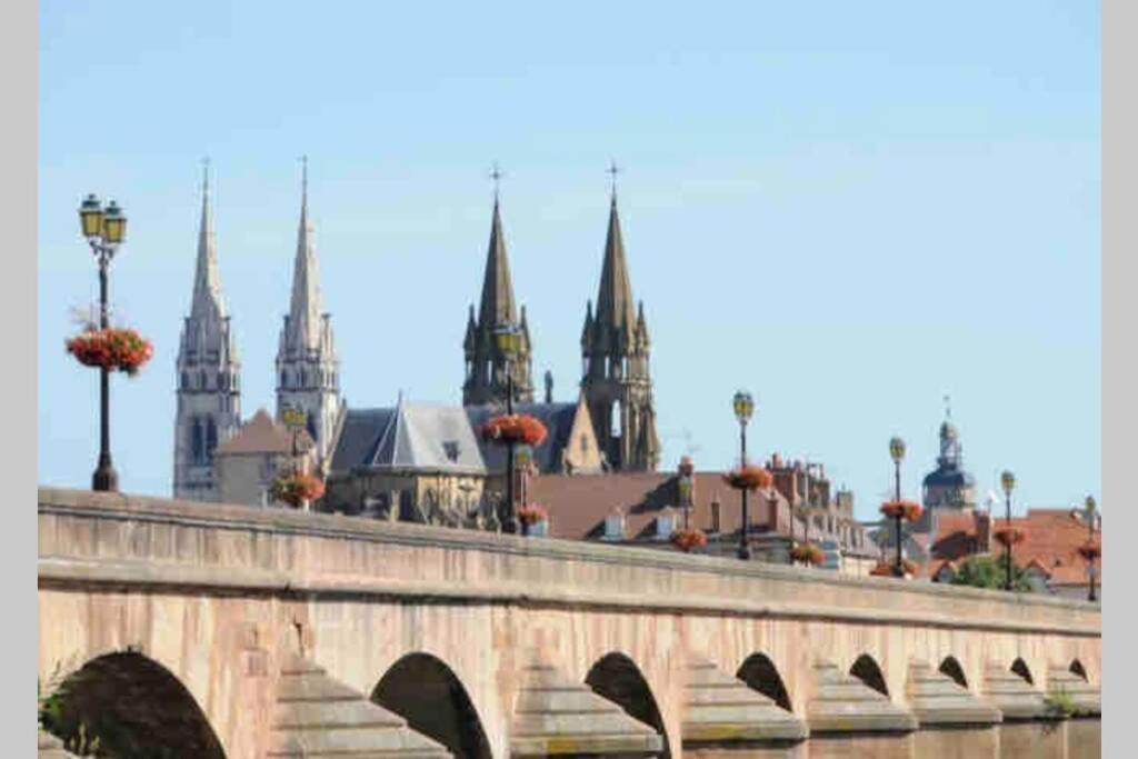 Appartement De Charme Plein Coeur De Moulins Moulins  Eksteriør bilde